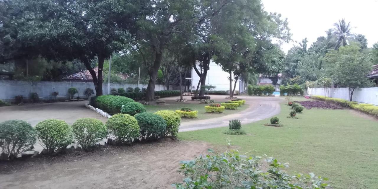Samwill Holiday Resort Катарагама Экстерьер фото