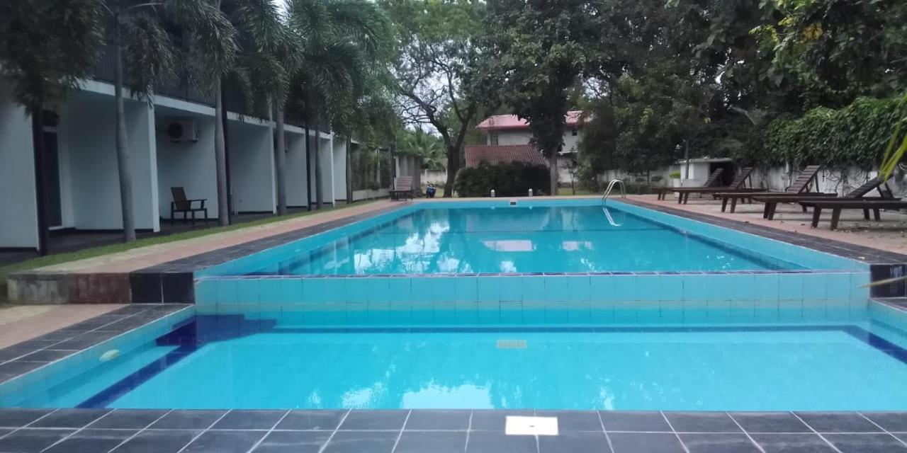 Samwill Holiday Resort Катарагама Экстерьер фото