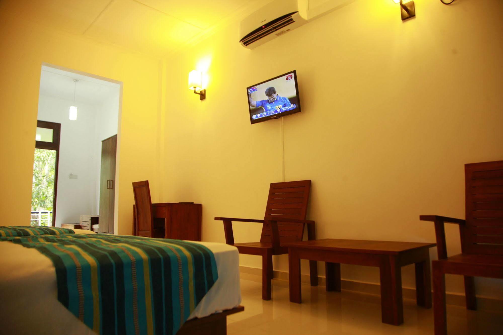 Samwill Holiday Resort Катарагама Экстерьер фото